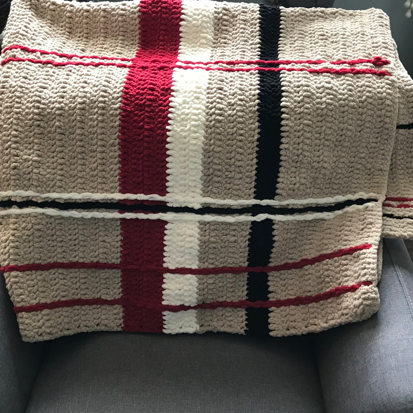 Classic Plaid Plush Blanket